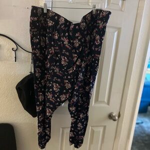 Capris with runching on the legs.